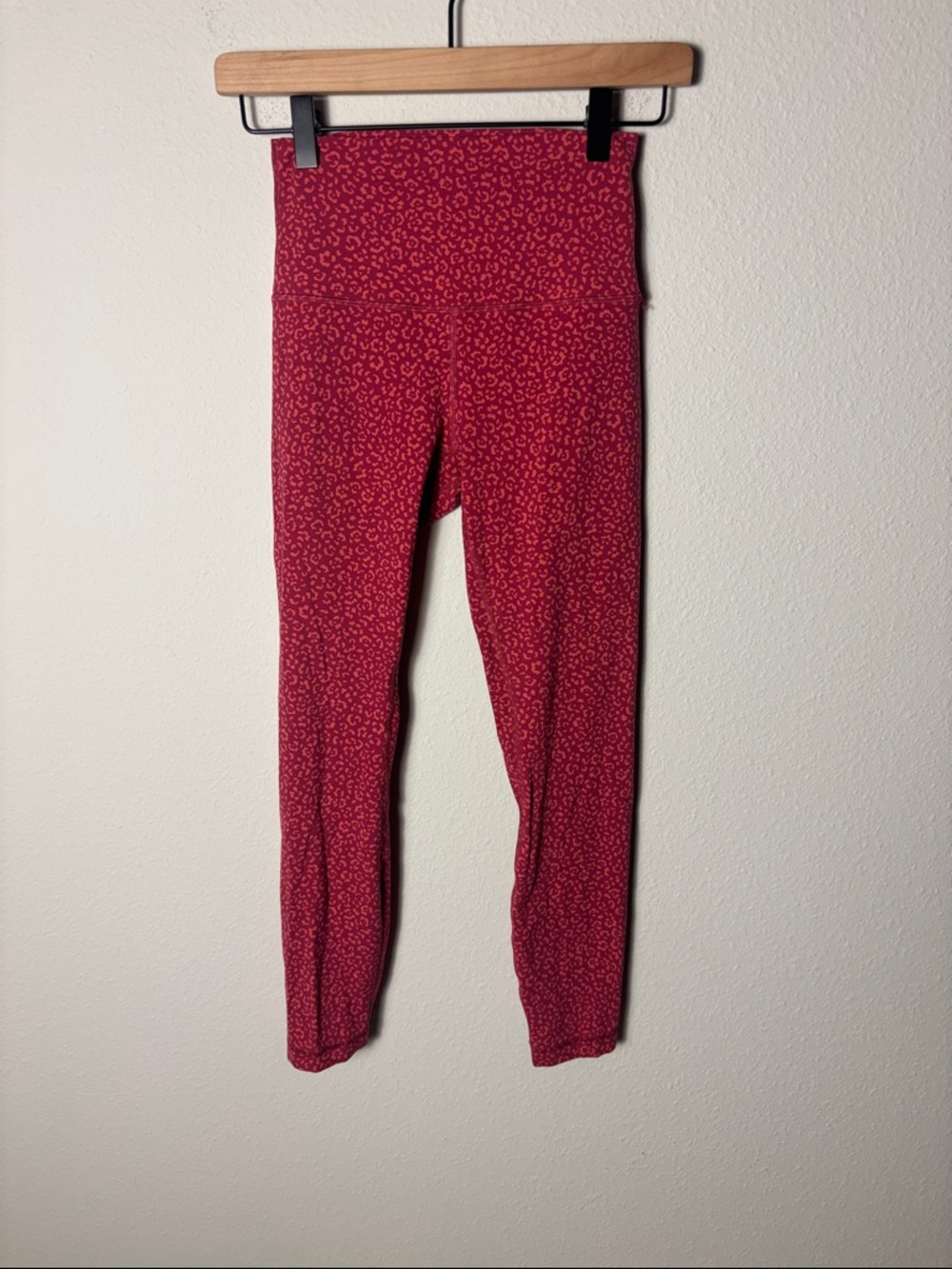 Lululemon Align High-Rise Pant 25"
Leopard Daisy Desert Red Magenta Smoke W5DLXS